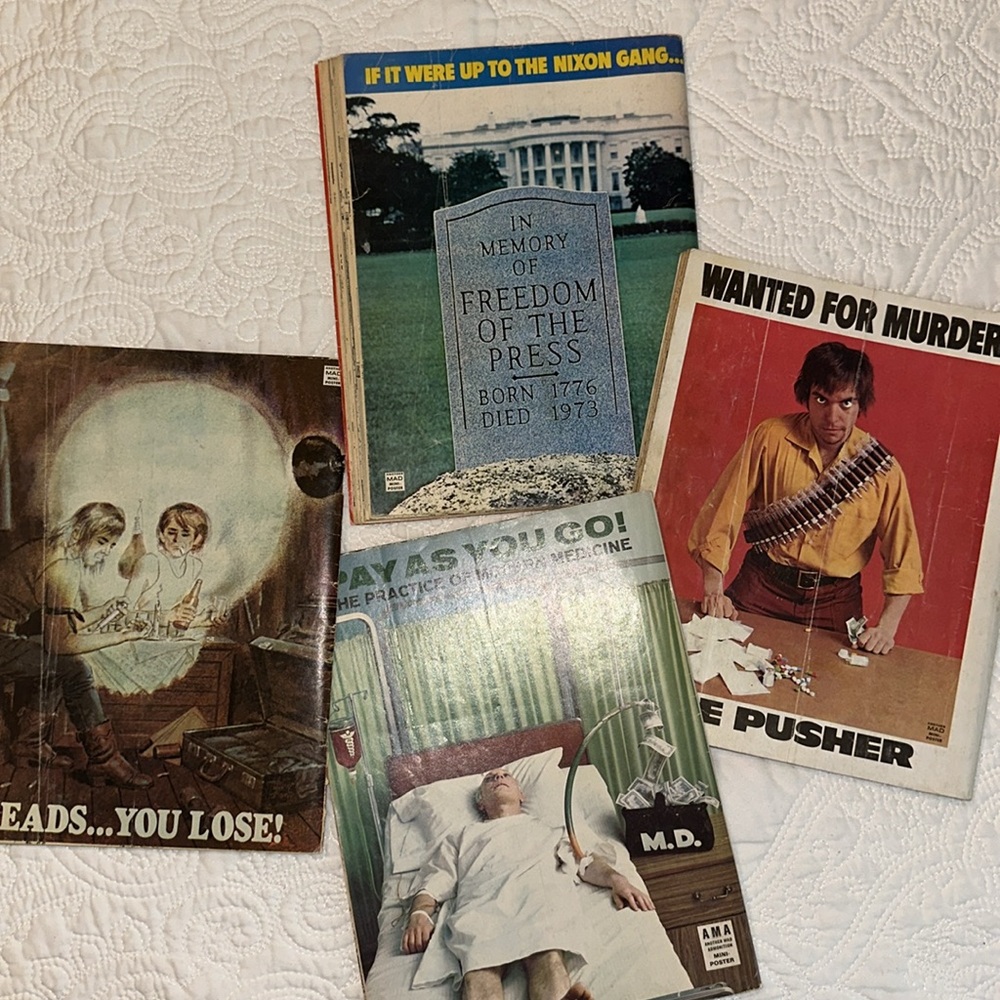 MAD Magazines - Picture 6 of 6